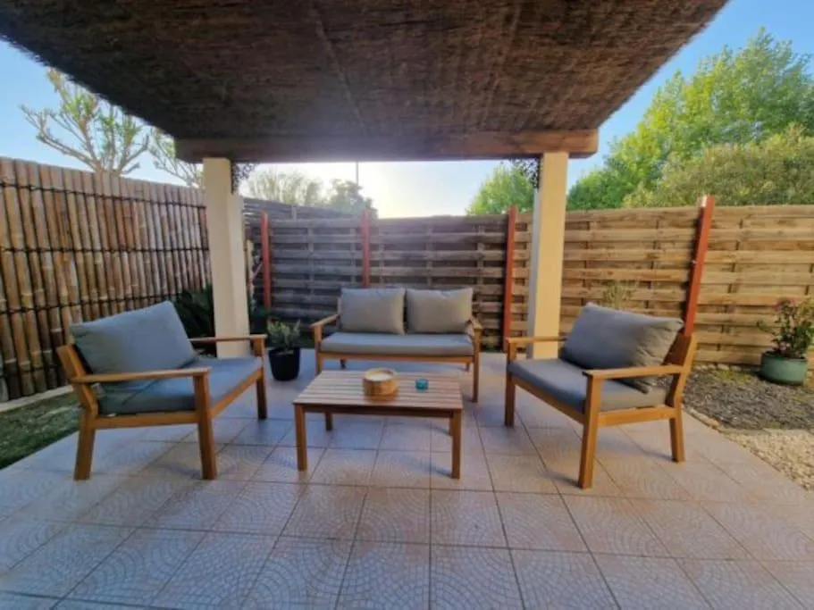 Rez-De-Jardin A 3 Min A Pied De La Plage Des Sablettes location